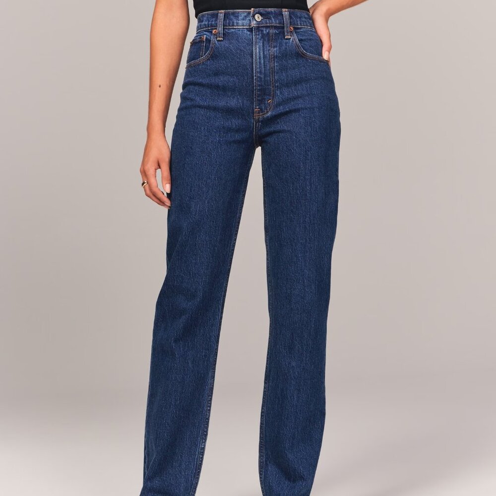Abercrombie & Fitch Ultra High Rise 90s Straight Jean Size 26/ Size 2
